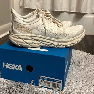 HOKA Clifton 8 eggnog/shifting sand